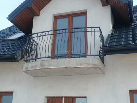 BALUSTRADY BALKONOWA ZEWNĘTRZNA REALIZACJA CHEŁM