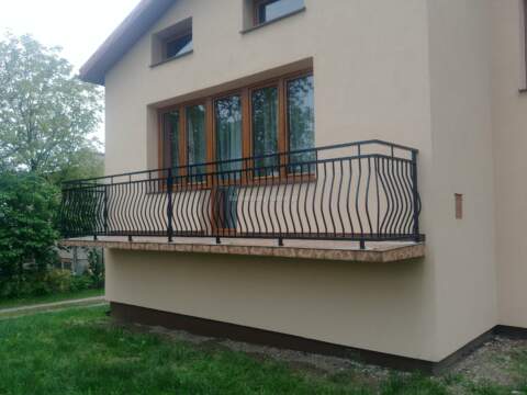 BALUSTRADY BALKONOWA ZEWNĘTRZNA REALIZACJA CHEŁM