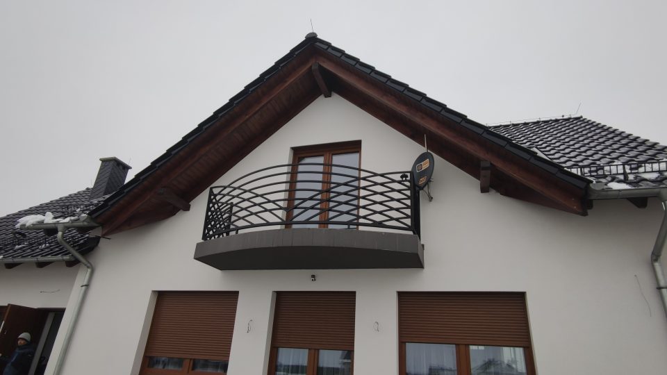 Balustrada balkonowa z łukami