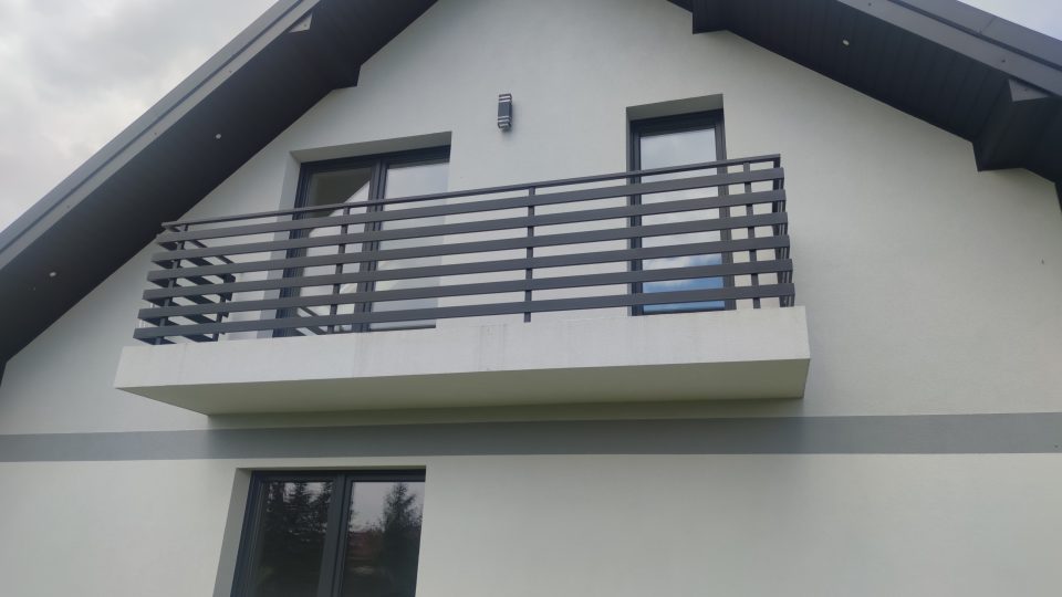 Balustrada balkonowa panelowa