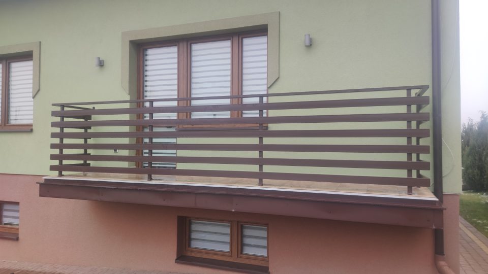 Balustrada balkonowa panelowa