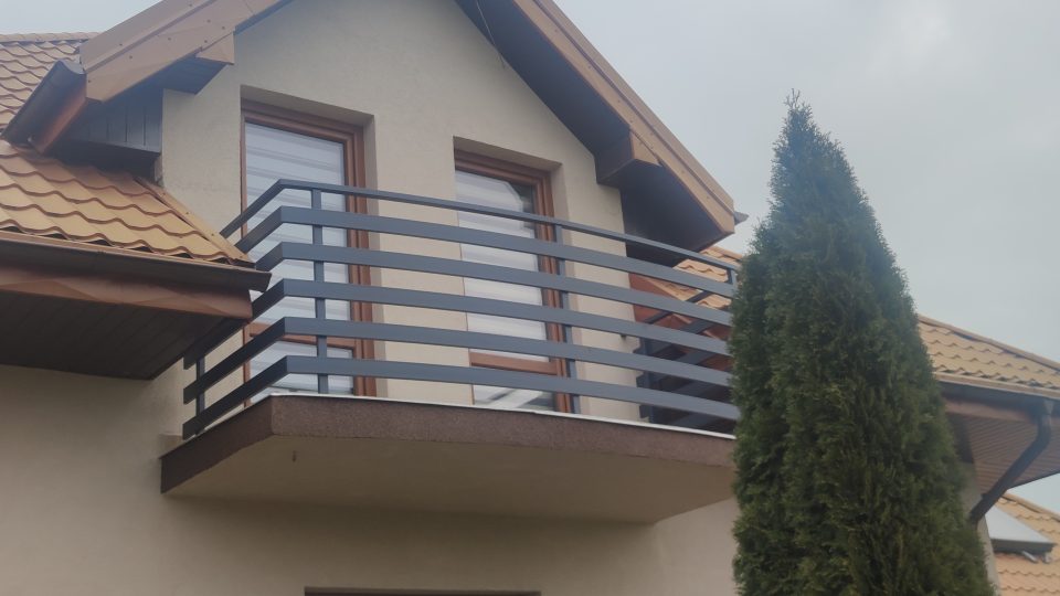 Balustrada balkonowa panelowa