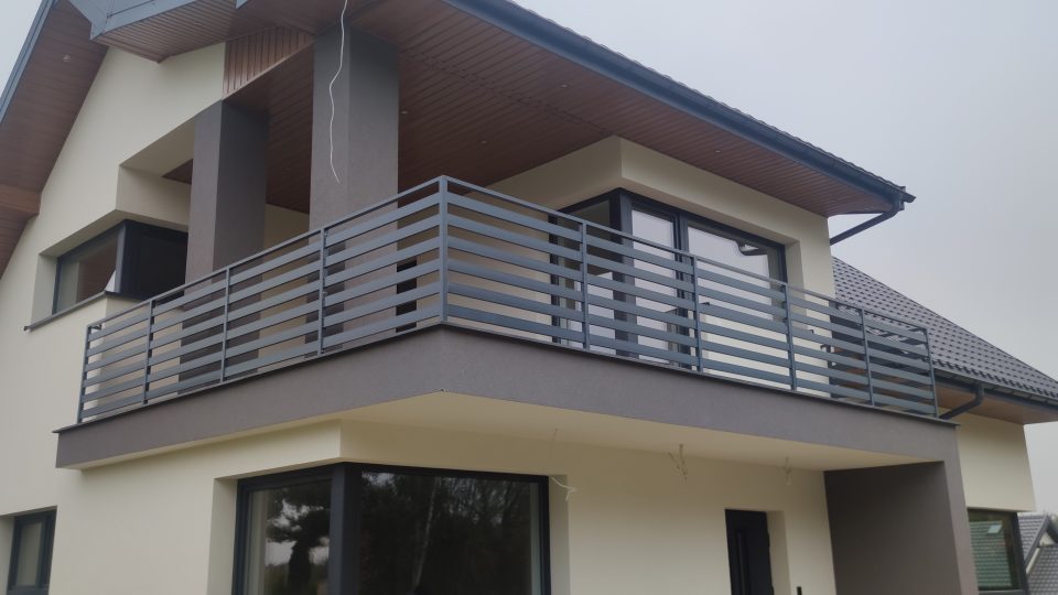 Balustrada balkonowa panelowa