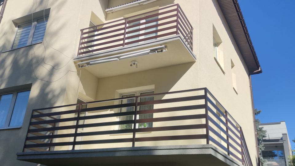 Balustrada balkonowa panelowa