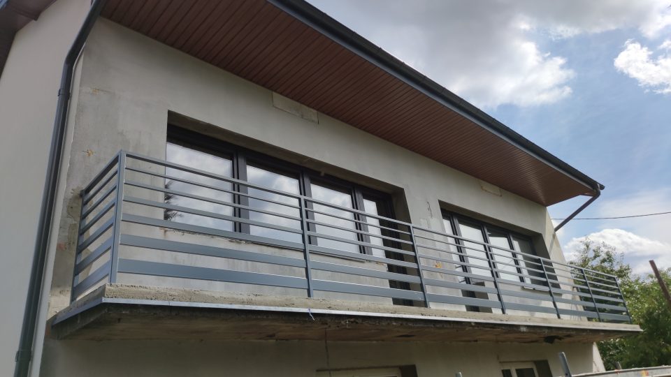 Balustrada balkonowa panelowa