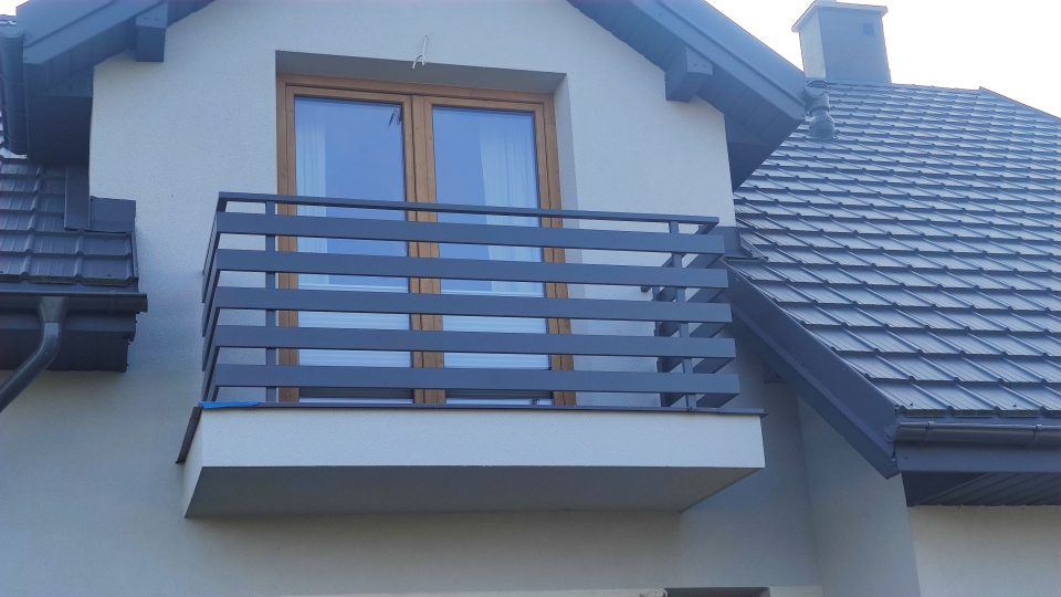 Balustrada balkonowa panelowa