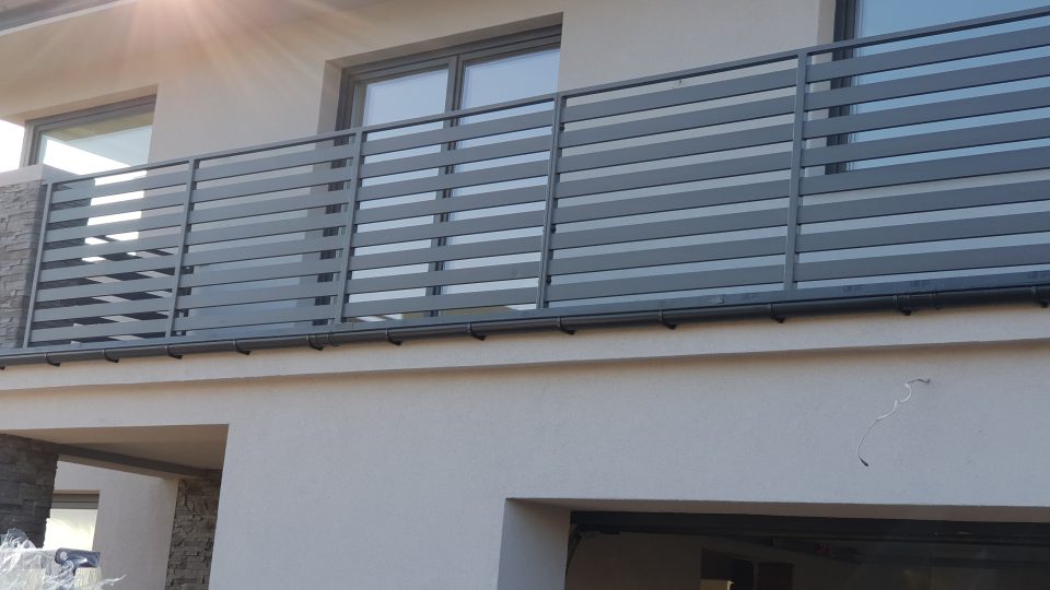 Balustrada balkonowa panelow