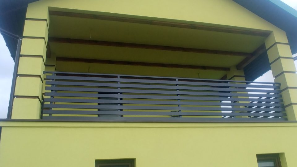 Balustrada balkonowa panelowa