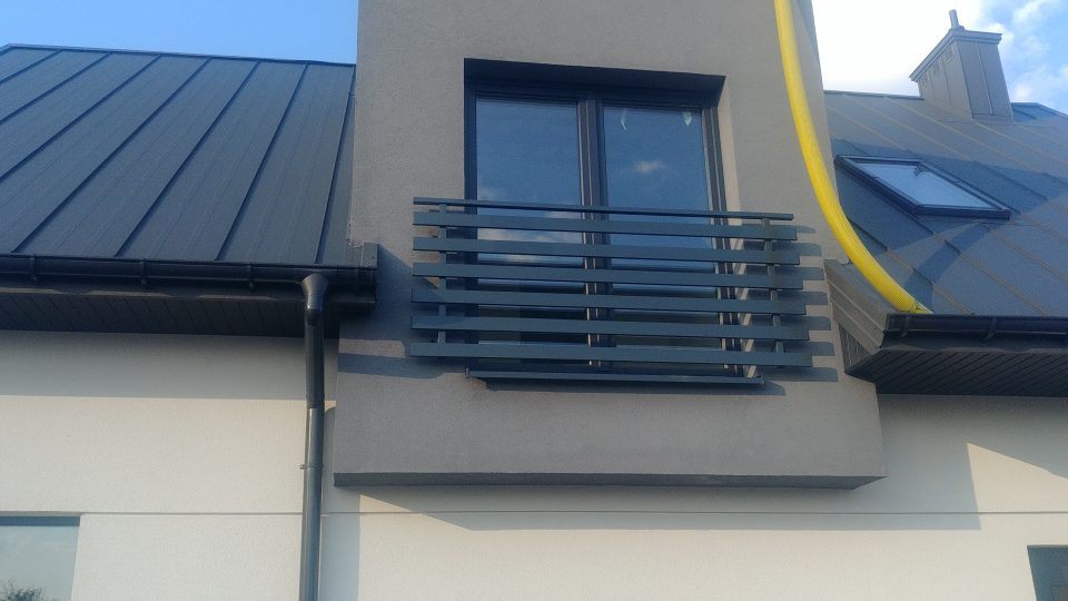 Balustrada balkonowa panelowa