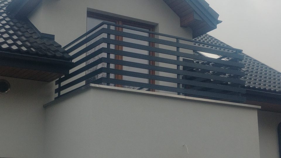 Balustrada balkonowa panelowa