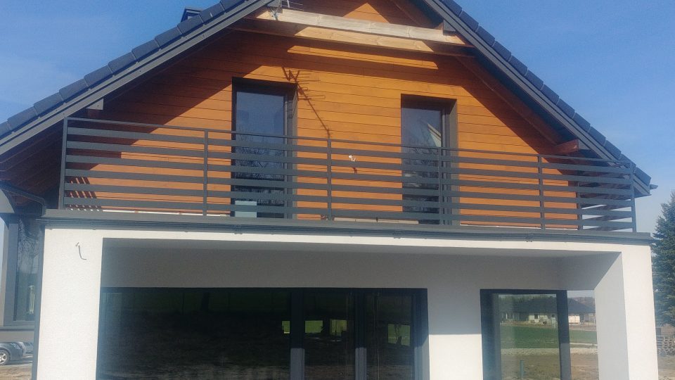 Balustrada balkonowa panelowa