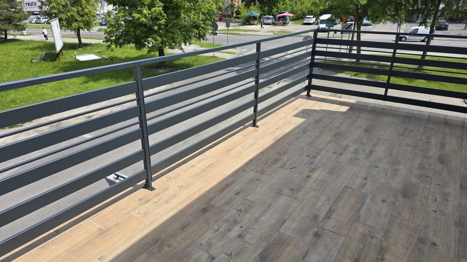 Balustrada balkonowa panelowa